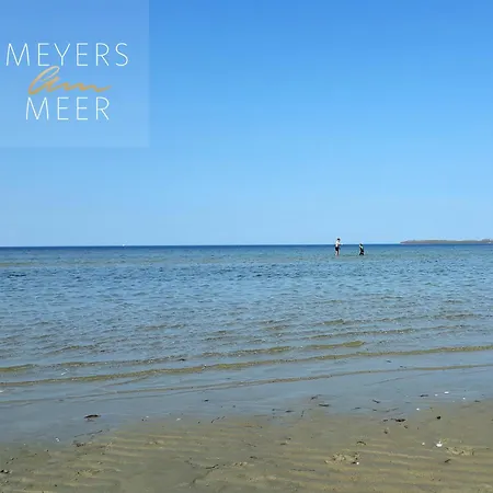 Holiday home Schwedenrotes 